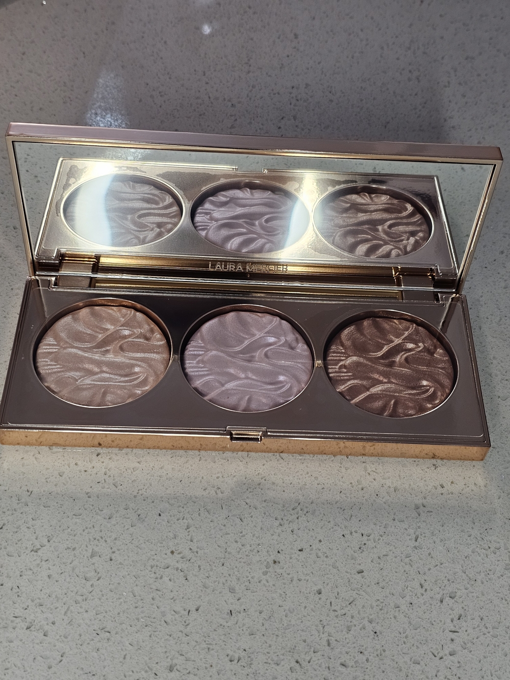 Laura Mercier Paint With Light Radiant Face Illuminator Trio Palette - Picture 10 of 13